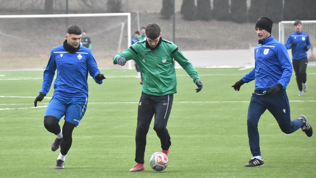 Trening strzelecki w pierwszym sparingu Krobianki Krobia - Zdjęcie główne