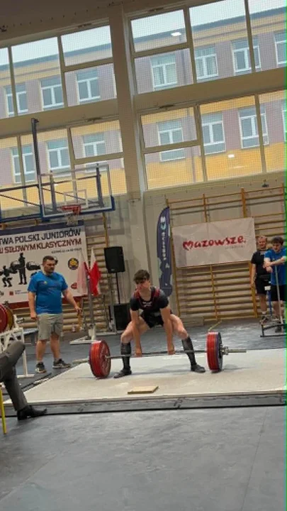 17-letni Jan Jakubiak z Gostynia został mistrzem Polskie juniorów w trójboju siłowym