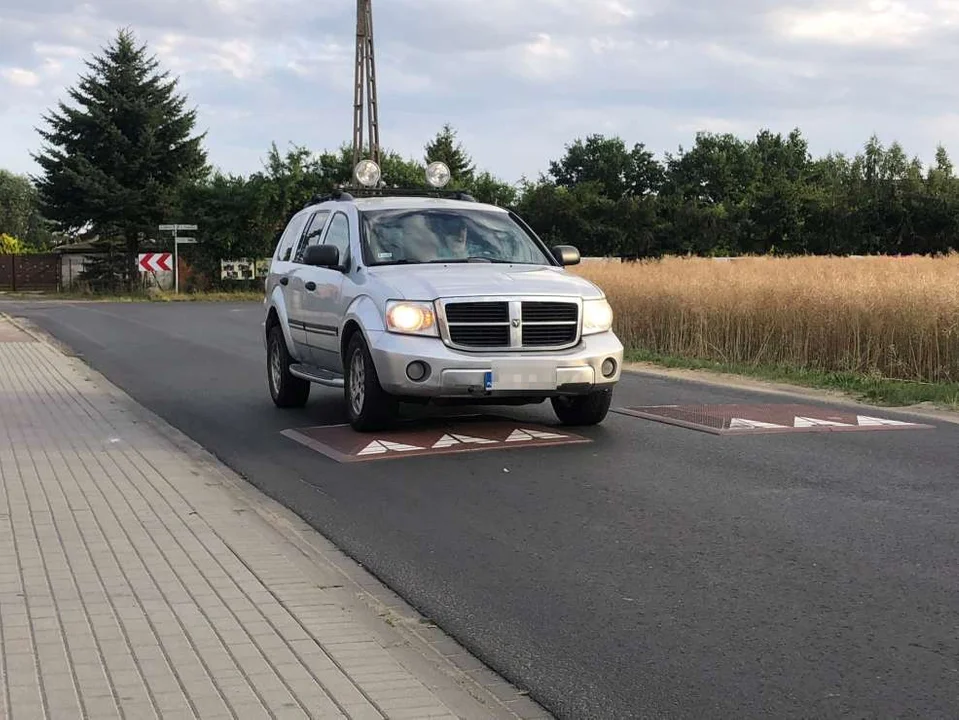 Progi zwalniające na ilicy Warcianej w Jarocinie