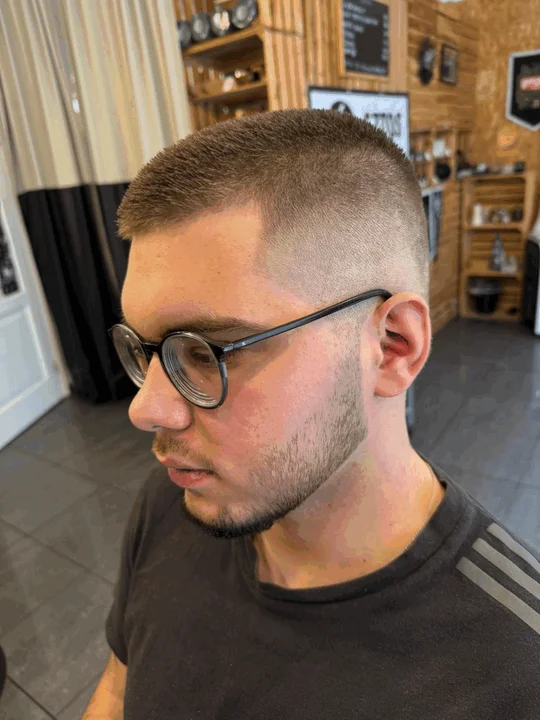 SZTOS BARBER SHOP