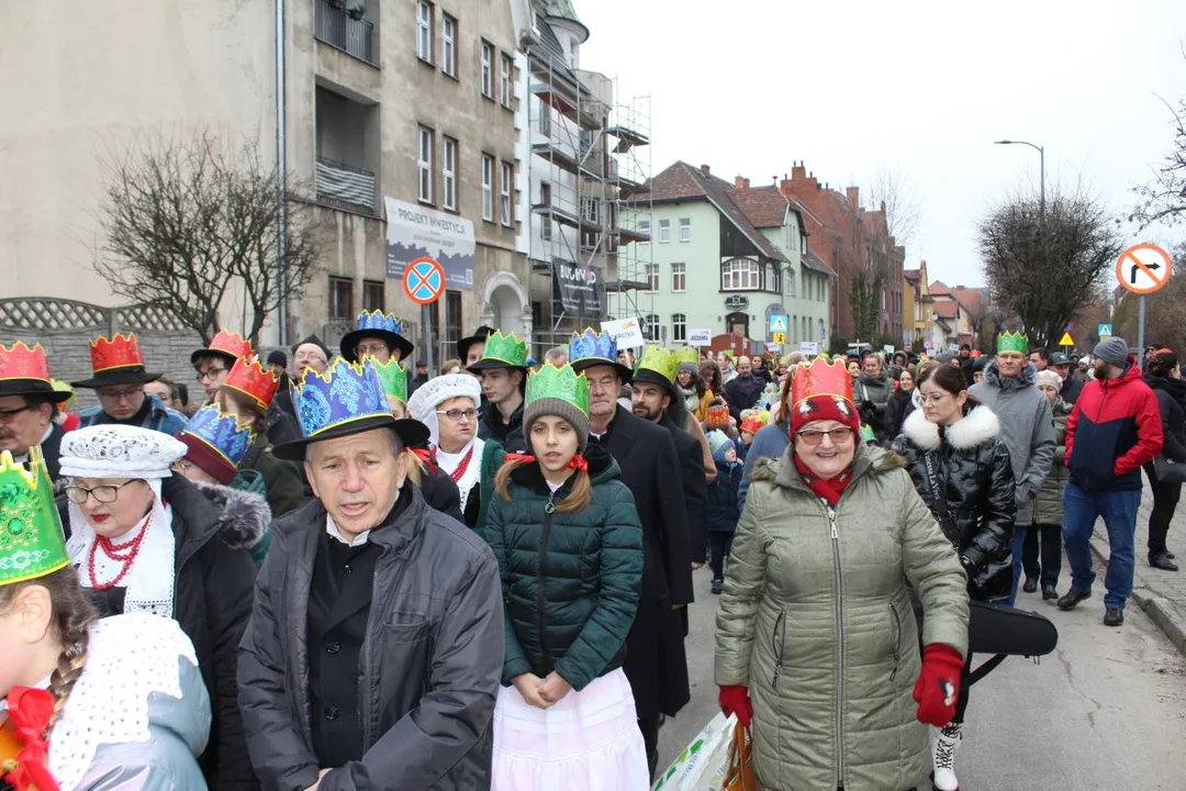 Orszak Trzech Króli i 12. Jarocinskie Kolędowanie w Jarocinie