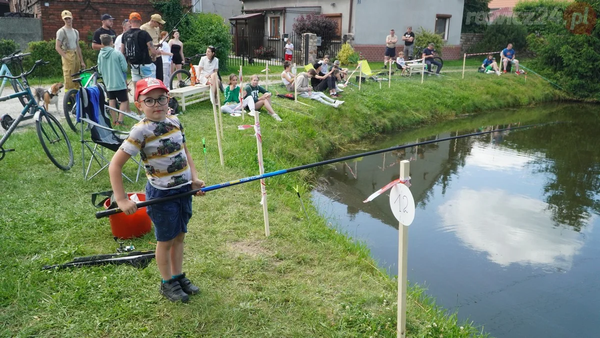 Zawody wędkarskie w Szymanowie