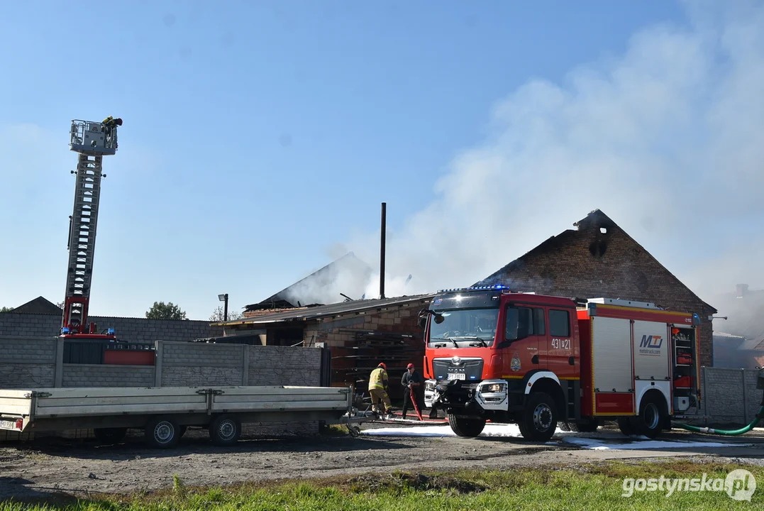 Pożar hali zakładu ślusarskiego w Czeluścinie