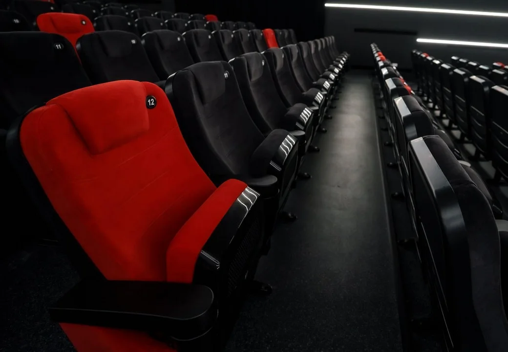 Pleszewskie kino po remoncie wygląda niesamowicie! Zajrzeliśmy do środka  [ZDJĘCIA] - Zdjęcie główne