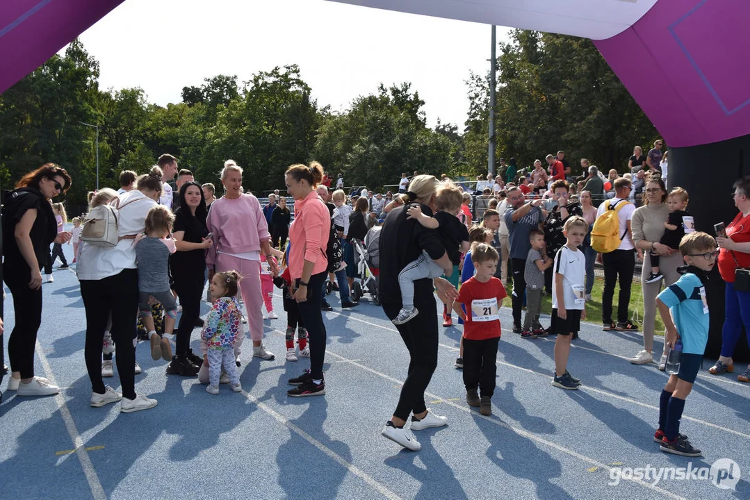 II Rodzinny Festiwal Biegowy w Gostyniu. Bieżnię opanowały dzieci