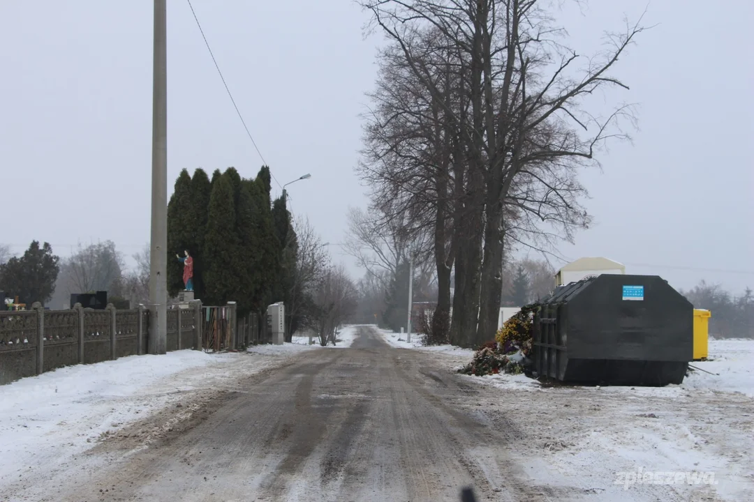 Przy cmentarzu w Kowalewie zbudują parking [ZDJĘCIA] - Zdjęcie główne