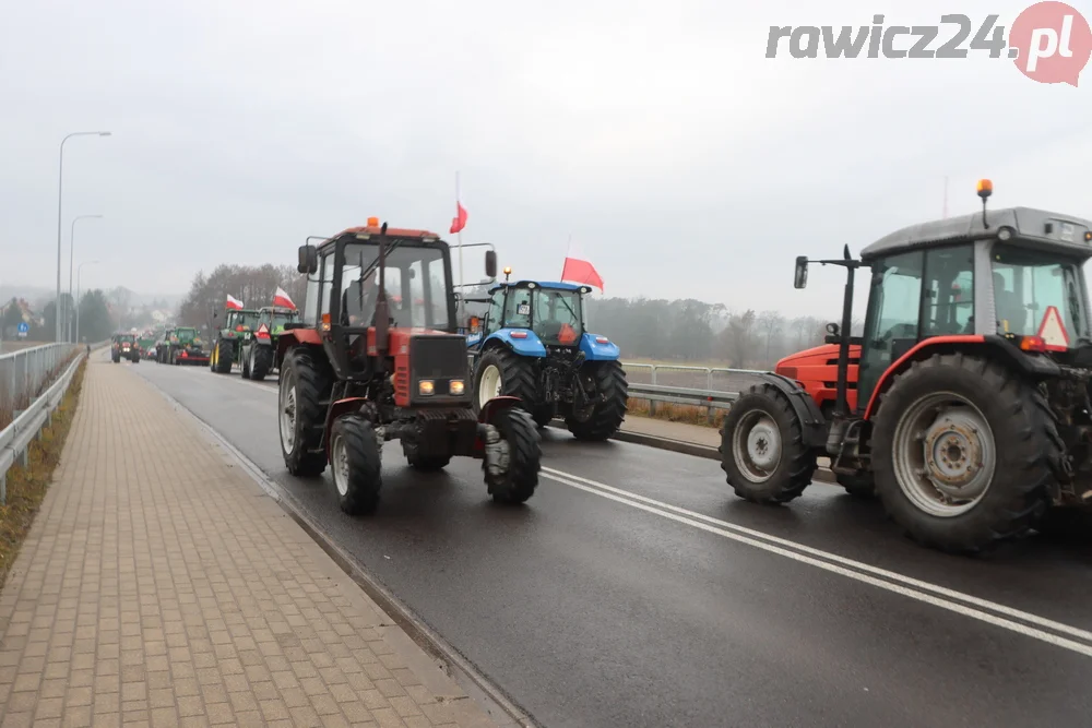 Protest rolników w okolicy Załęcza i na S5