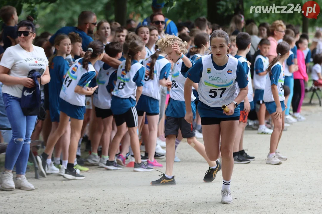 Sztafety szkolne w ramach 24h Rawickiego Festiwalu Sportu