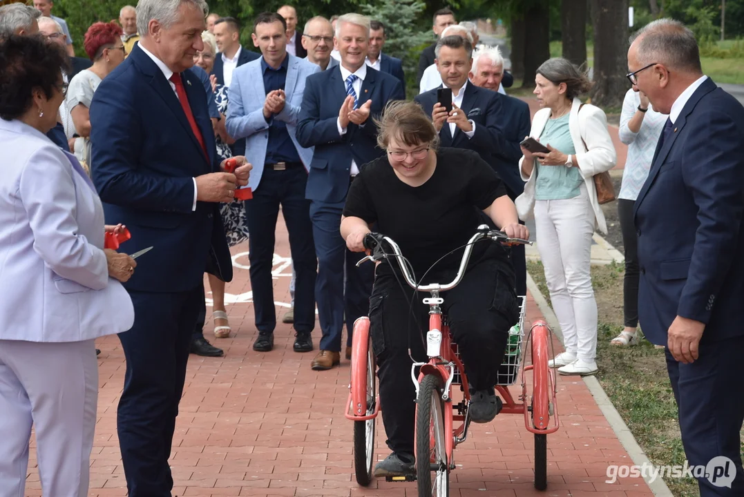 Otwarcie nowej ścieżki pieszo-rowerowej w Pępowie i drogi w Babkowicach