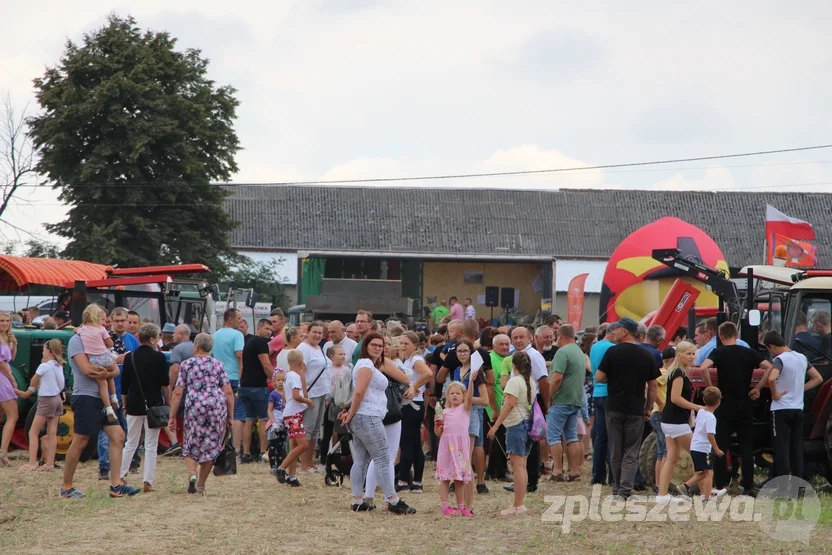 Zlot starych ciągników  wKucharach