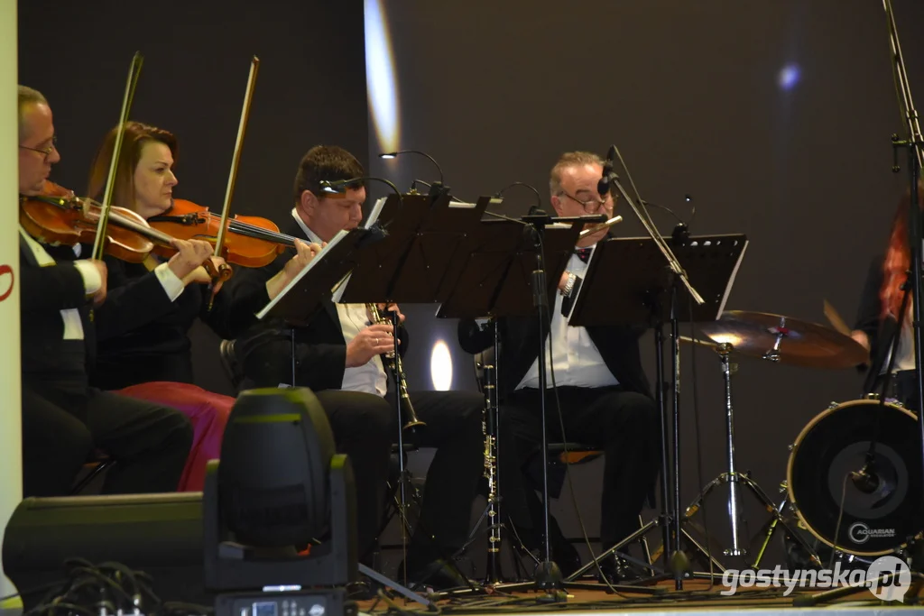 Koncert z okazji  Narodowego Święta Niepodległości w Borku Wlkp. - muzyka klasyczna i rozrywkowa