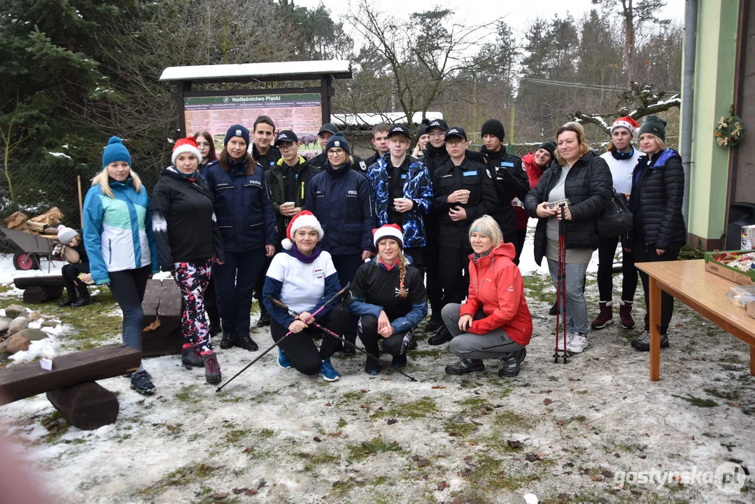 Mikołajkowy Charytatywny Marsz Nordic Walking „Idziemy dla Julki”