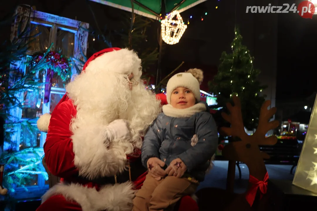 Spotkanie ze Świętym Mikołajem na Rawickim Jarmarku Bożonarodzeniowym