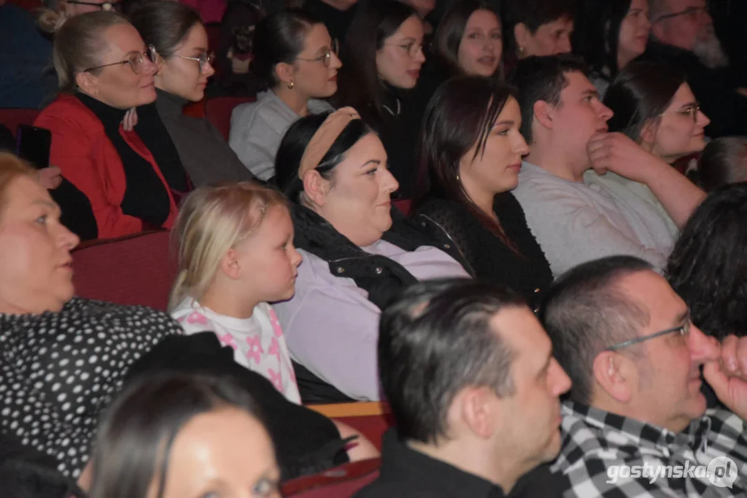 Gwarowe przedstawienie w Krobi - Grupa Teatralna "Na Fali"