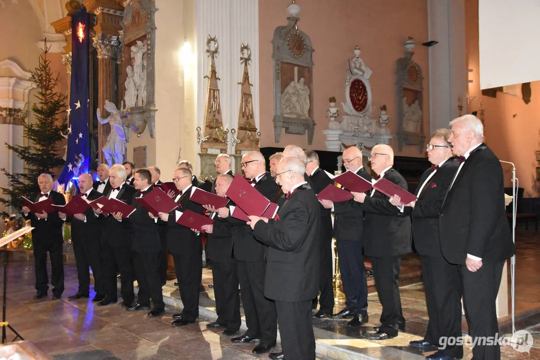 Chór Słowiki 60 - koncert kolęd w kościele na Zdzieżu w Borku Wlkp.