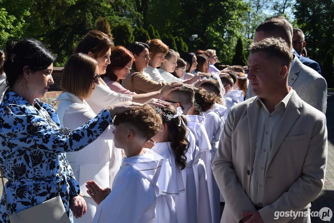 I Pierwsza Komunia Św. w parafii pw. św. Jadwigi w Pępowie