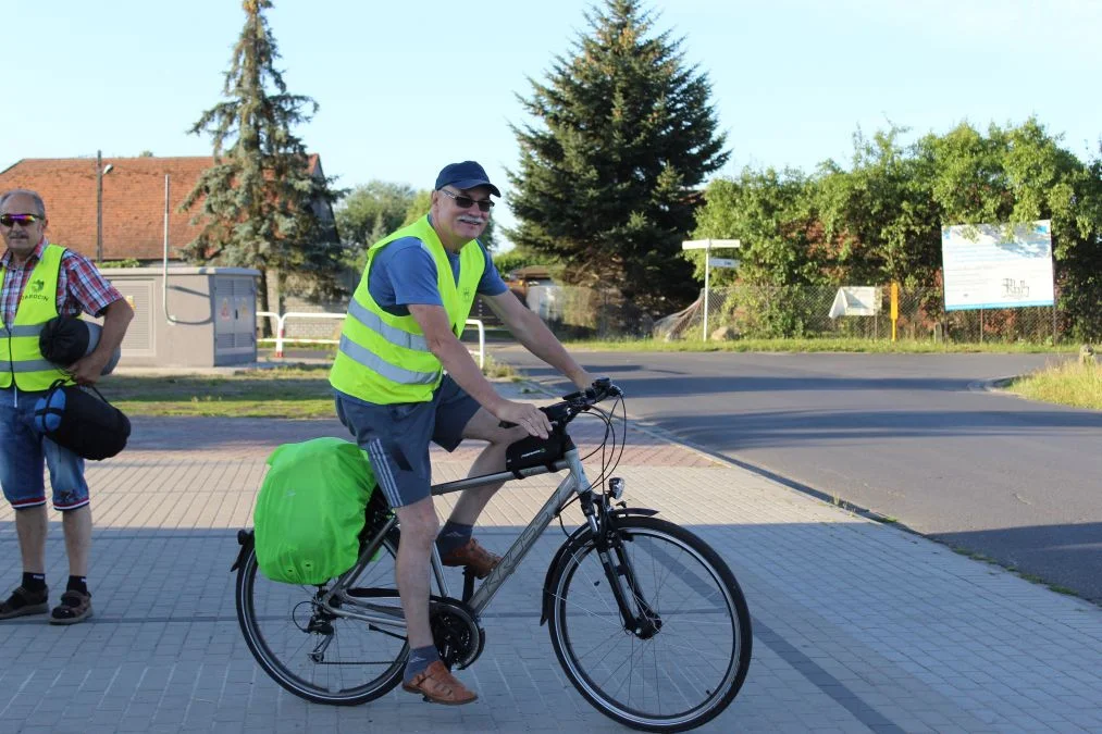 Rowerzyści z Jarocina wyruszyli w drogę na Jasną Górę