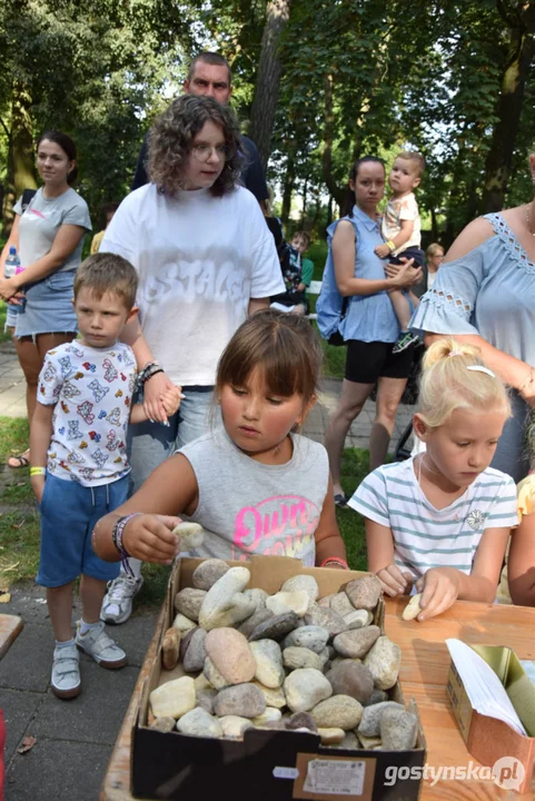 Rodzinny piknik w Pogorzeli - z alpakami i kamykami