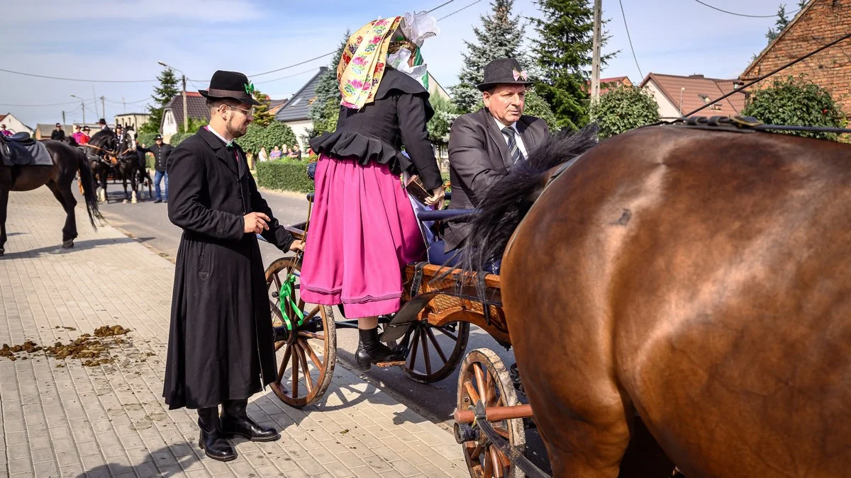 Wesele biskupiańskie Michała i Marty Chudych w Sikorzynie