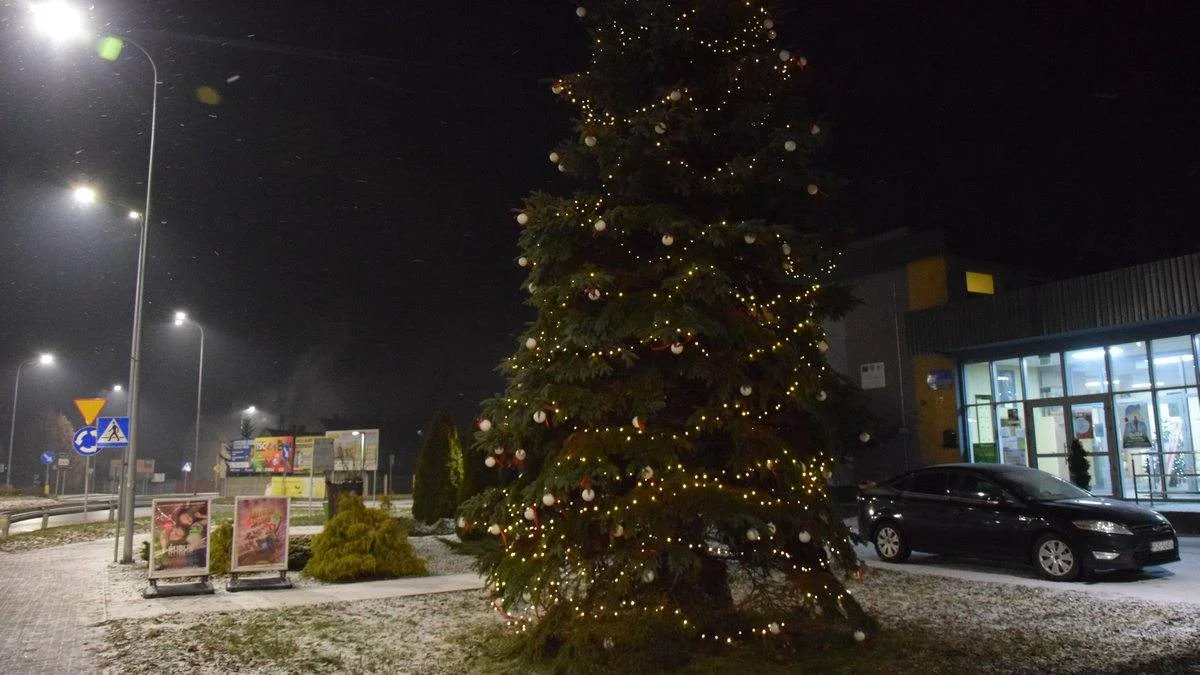 Gminy powiatu gostyńskiego oszczędzają na świątecznych iluminacjach