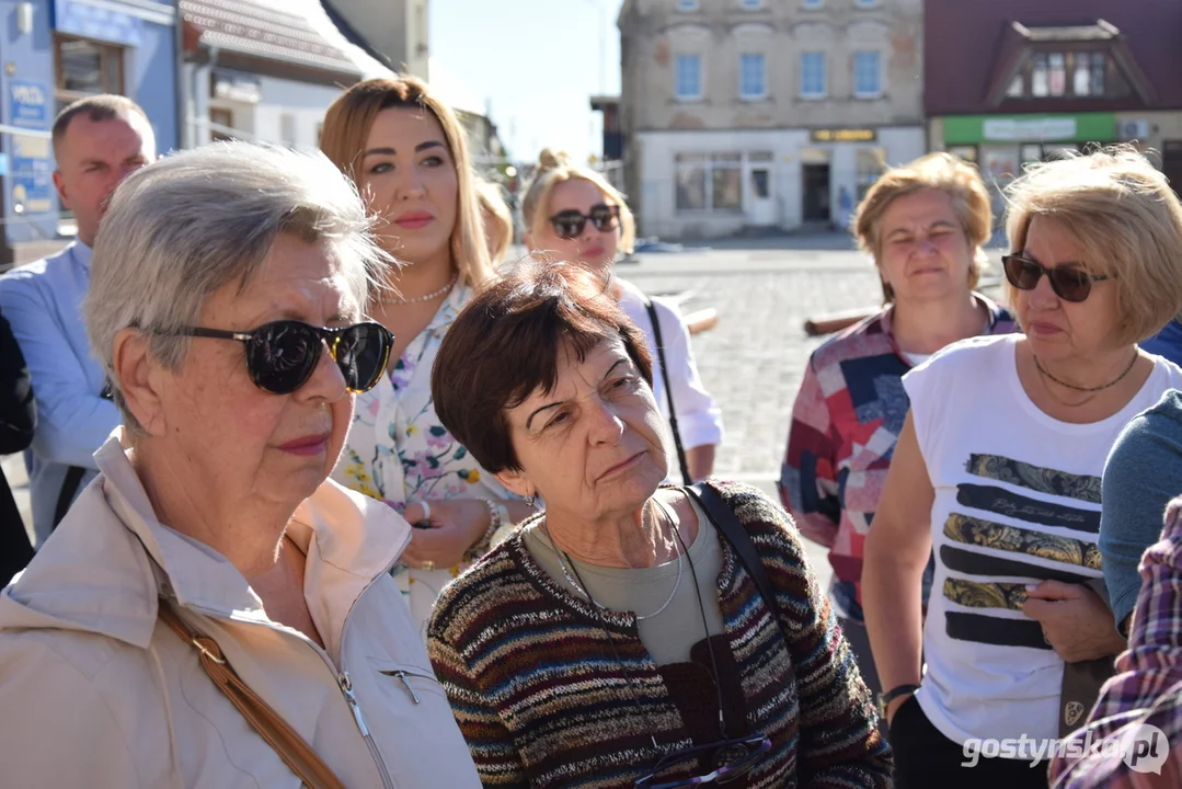 Spotkanie burmistrza Łukasz Kubiaka z przedsiębiorcami handlującymi na rynku w Krobi