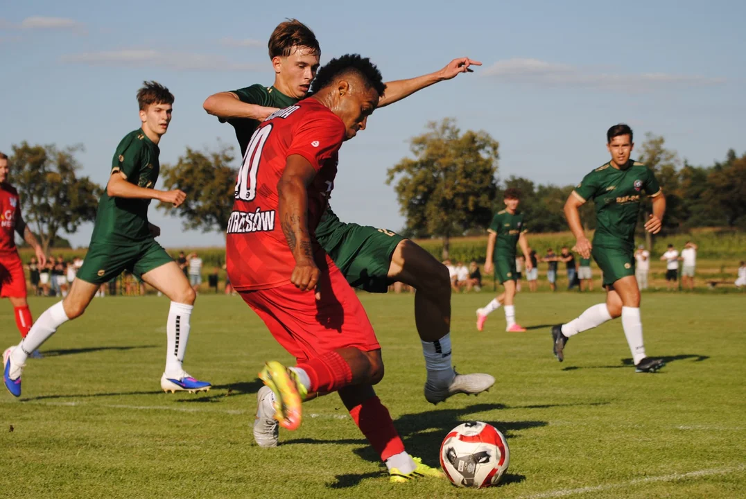 Las Kuczków - Victoria Ostrzeszów  1:2