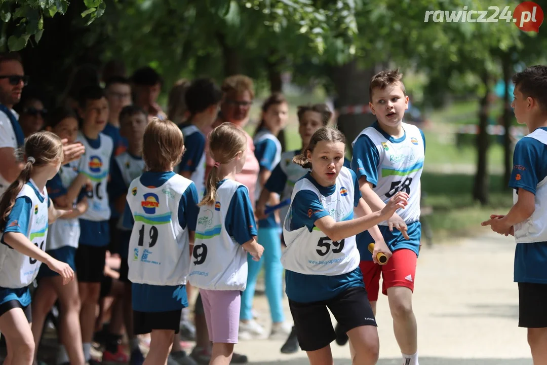 Sztafety szkolne w ramach 24h Rawickiego Festiwalu Sportu