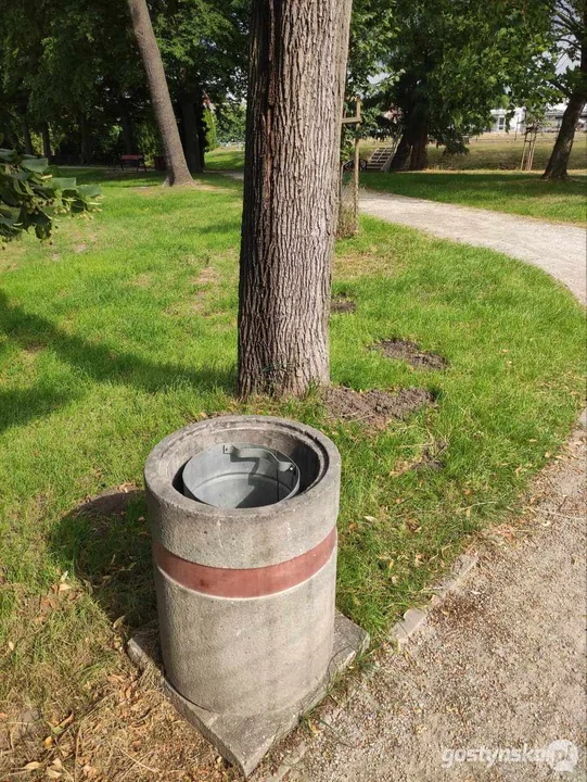 Zaśmiecana Wyspa Kasztelańska w Krobi