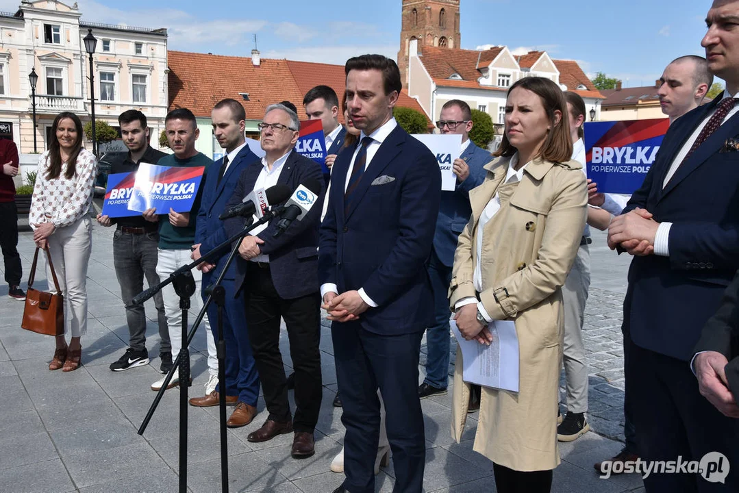 Lider Konfederacji Krzysztof Bosak w Gostyniu spotkał się z mieszkańcami