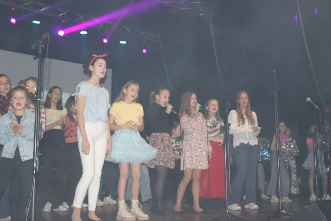 Koncert charytatywny dla Kariny Antczak z kiermaszem ciast