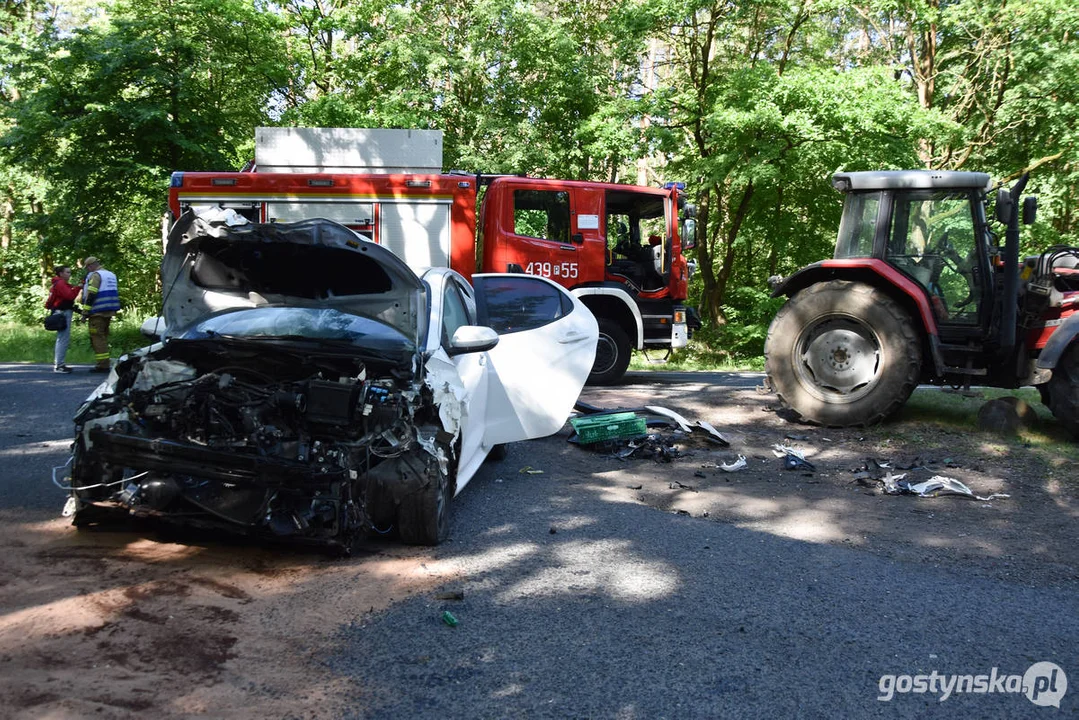 Wypadek drogowy na DW437 Borek Wlkp.- Dolsk