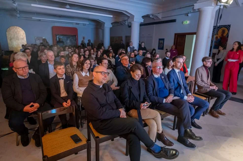 Uczniowie Liceum Ogólnokształcącego w Jarocinie laureatami konkursu „Żywe Powstanie 2023”