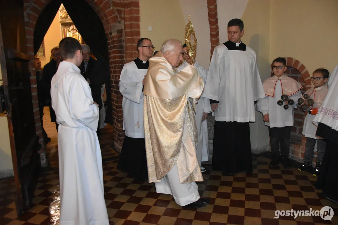 Otwarcie Kaplicy Wieczystej Adoracji we farze Gostyniu. Biskup Zdzisław Fortuniak w Gostyniu