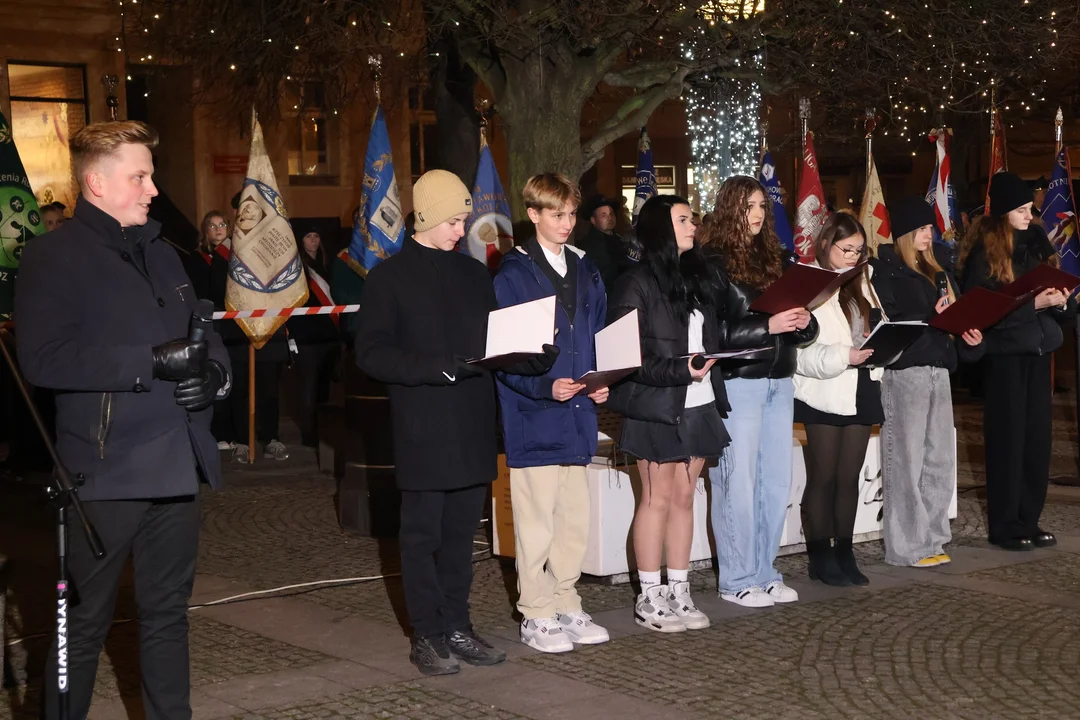 W Pleszewie uczczono 106. rocznicę wybuchu Powstania Wielkopolskiego [ZDJĘCIA] - Zdjęcie główne