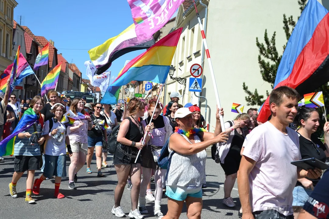 Marsz Równości i kontrmanifestacje w Rawiczu