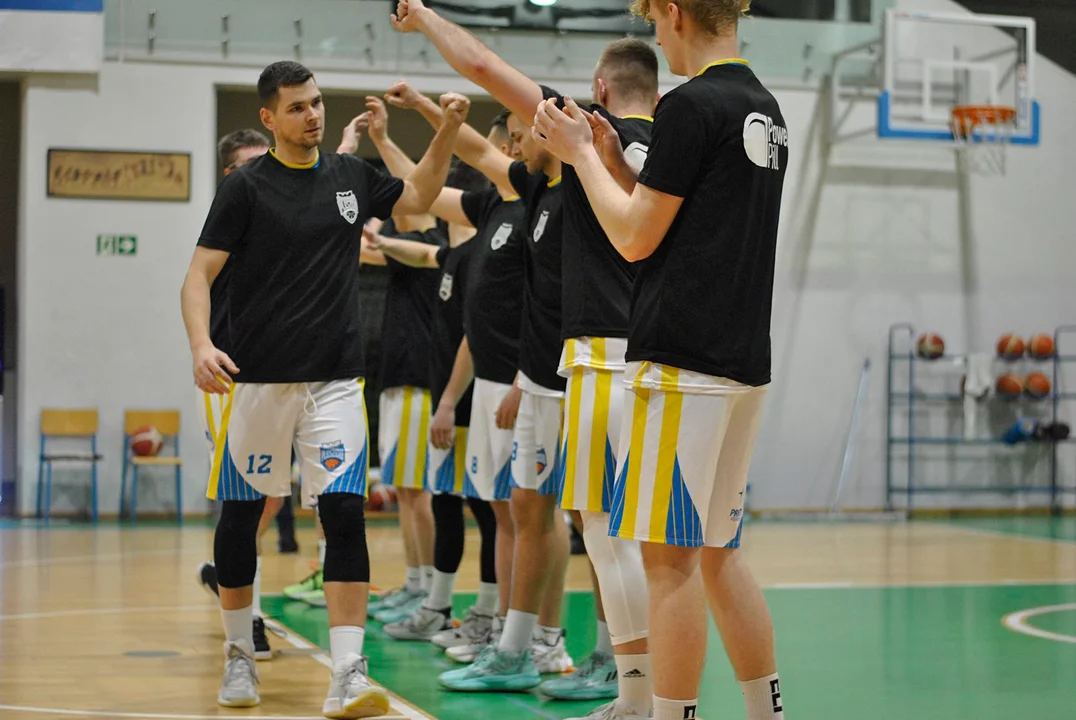 Kosz Kompaktowy Pleszew - Basket Team Suchy Las