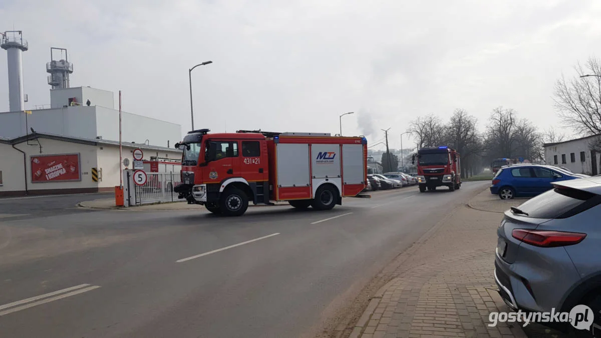 Ćwiczenia zastępów JRG oraz strażaków ochotników w zakładzie przetwórstwa spożywczego Pudliszkach