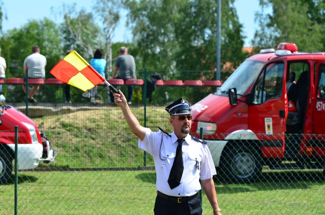 Drużyny z OSP Cielcza bezkonkurencyjne podczas gminnych zawodów w Jarocinie