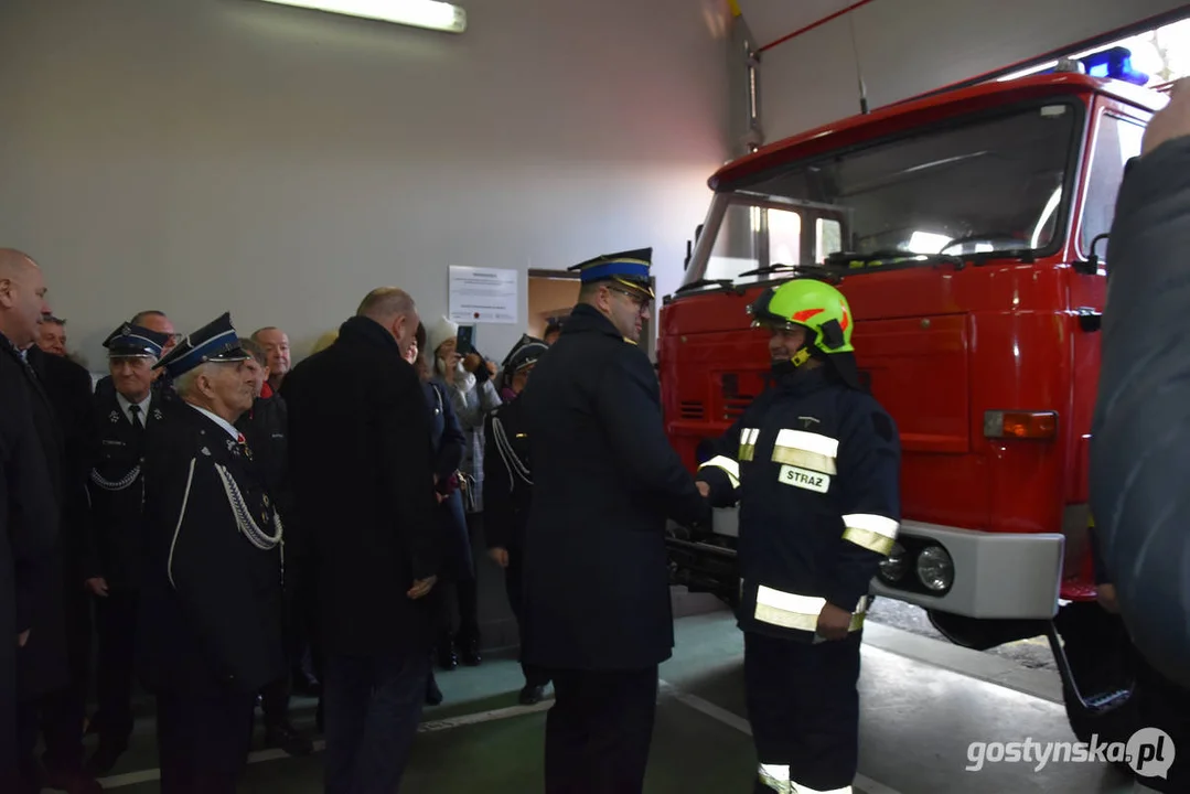 "Ochrzczono" nowy samochód strażacki dla OSP Borek Wlkp. Otrzymał imię "Jan"