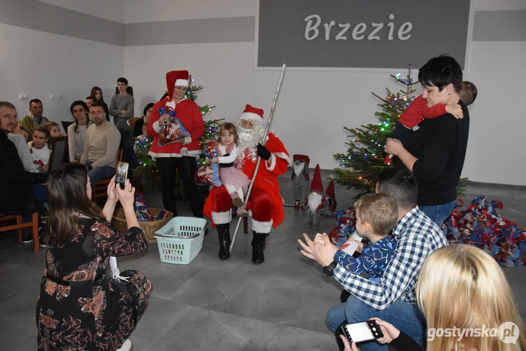 Święty Mikołaj odwiedził dzieci w Brzeziu