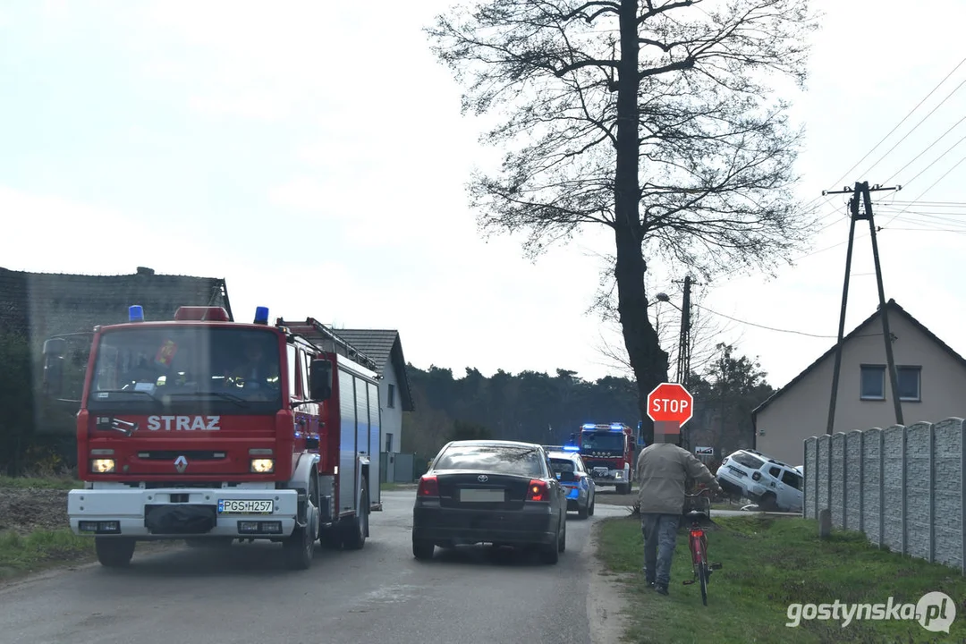 Zderzenie dwóch samochodów w Skoraszewicach (gm. Pępowo)