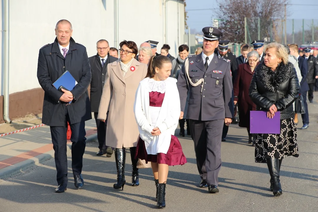 Mural upamiętniający zrzut broni dla Armii Krajowej odsłonięto w Czerminie w ubiegłym roku