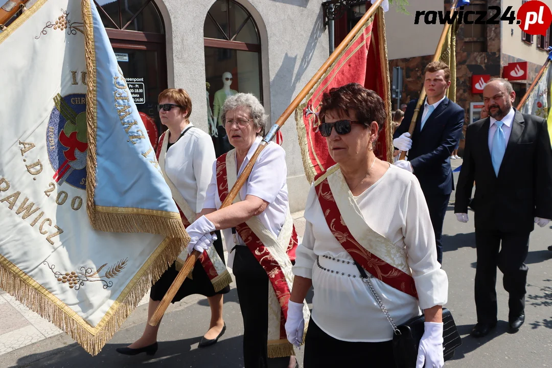 Rawicz. Procesja w Boże Ciało ulicami miasta (2023)