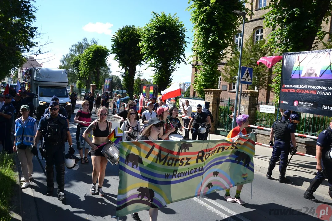 Marsz Równości i kontrmanifestacje w Rawiczu