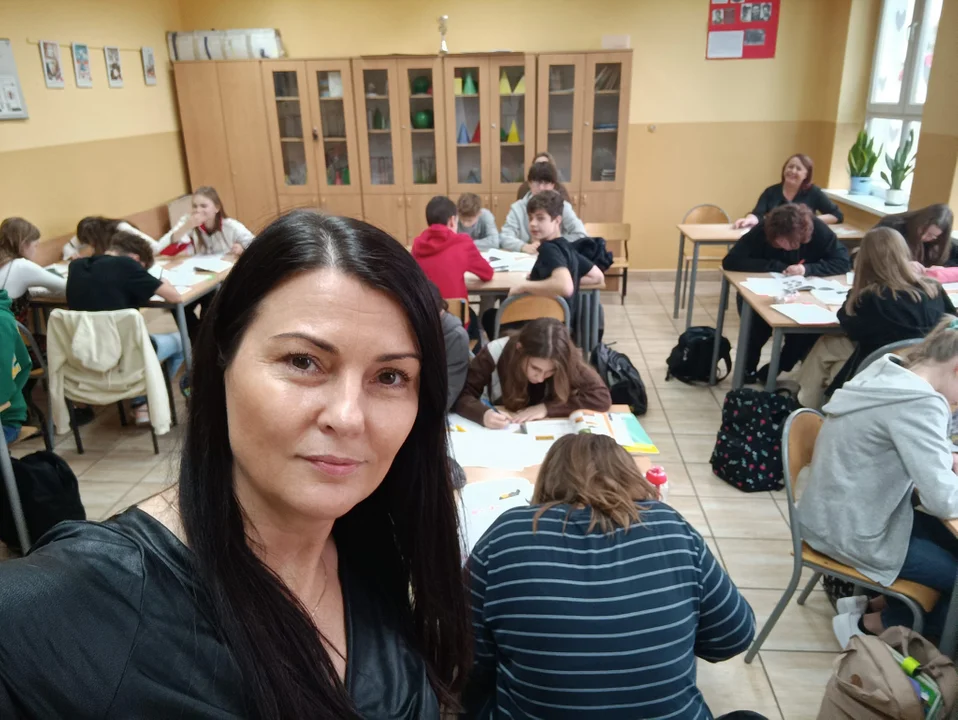 Pedagożka: Najlepsze liceum nie jest dowodem na to, że dziecko poradzi sobie w życiu. Rozmowa o tym, jak wspierać ósmoklasistę przed egzaminami - Zdjęcie główne