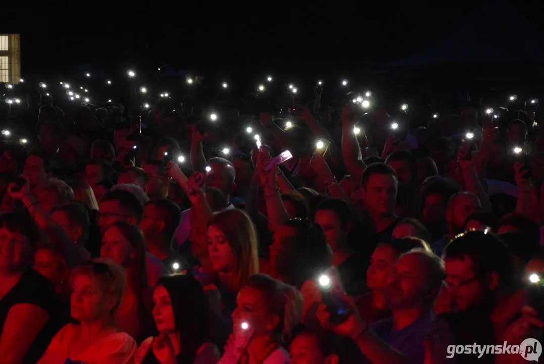 Dożynki powiatowe 2024 na Świętej Górze - koncert zespołu Baciary