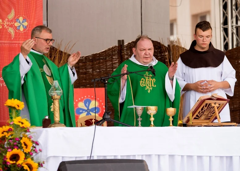 Dożynki gminno-parafialne w Choczu