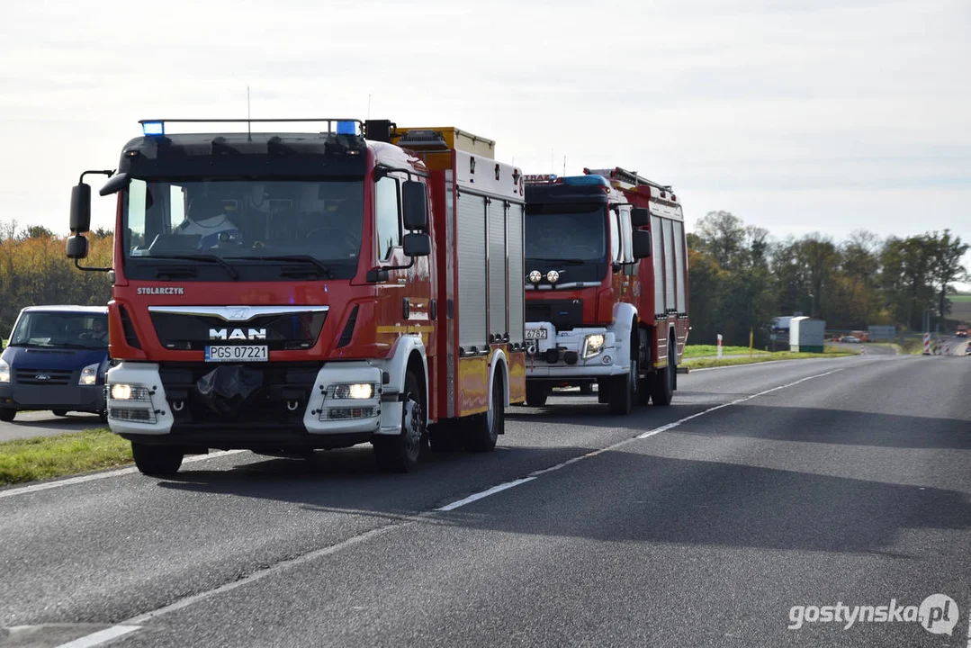 Kraksa na DK12 (obwodnica Borku Wlkp.). Zderzenie 4 samochodów