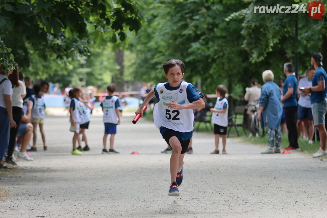 Sztafety szkolne w ramach 24h Rawickiego Festiwalu Sportu