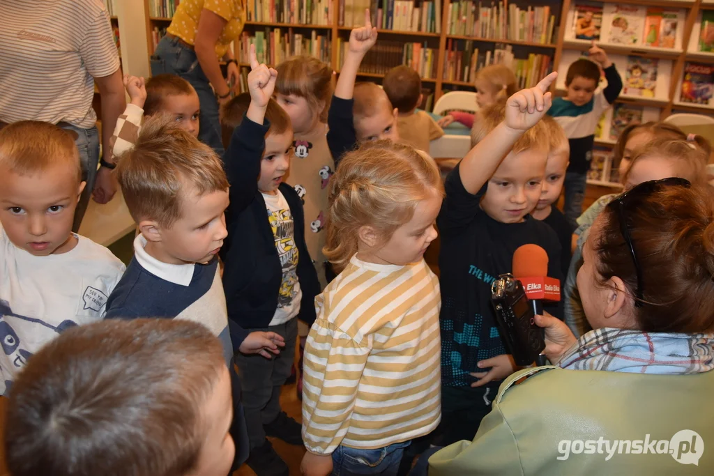 "Mała książka - wielki człowiek". Podsumowanie ogólnopolskiej kampanii w bibliotece w Gostyniu